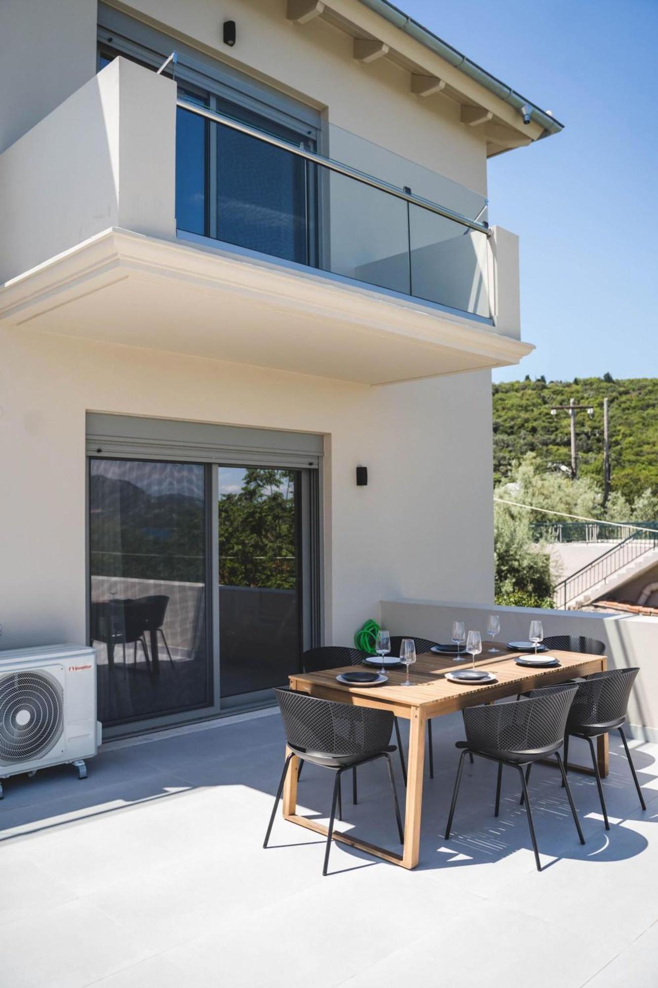 ניקיאנה Blue Symphony Suites Apartments מראה חיצוני תמונה