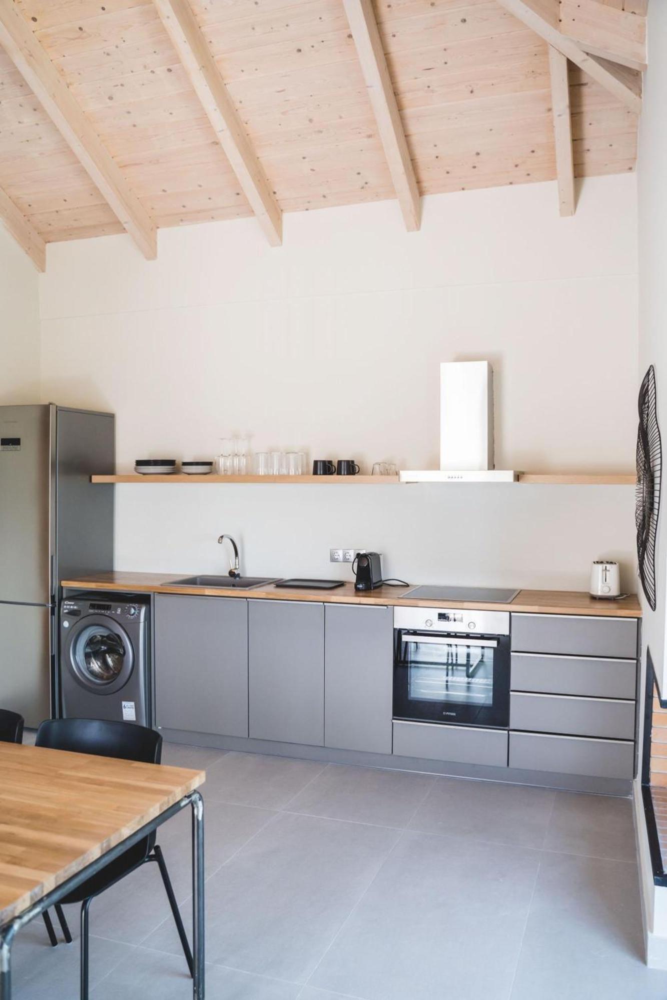 ניקיאנה Blue Symphony Suites Apartments מראה חיצוני תמונה