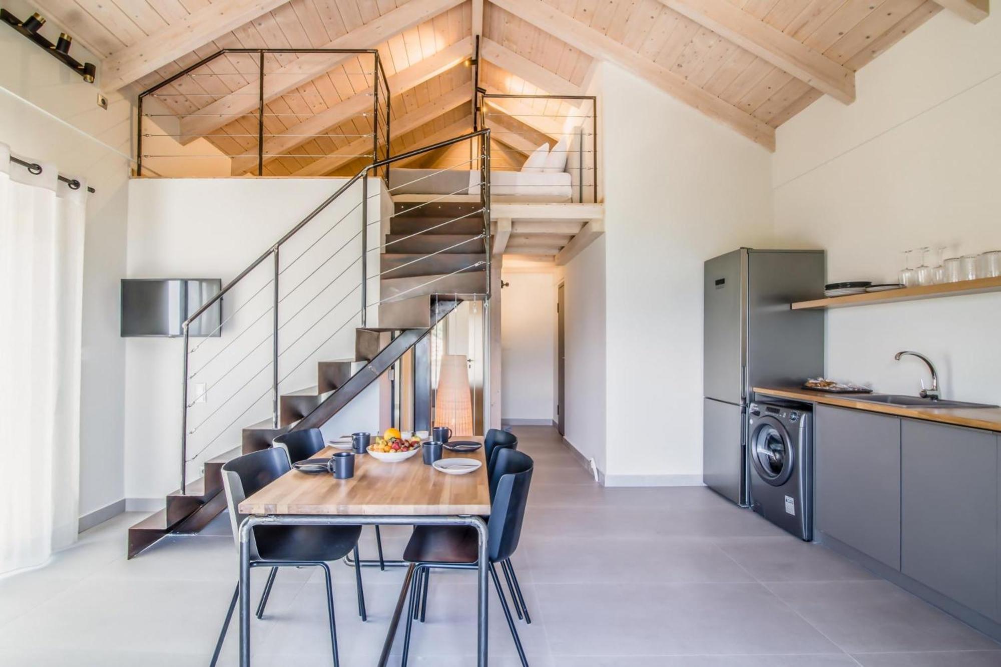 ניקיאנה Blue Symphony Suites Apartments מראה חיצוני תמונה