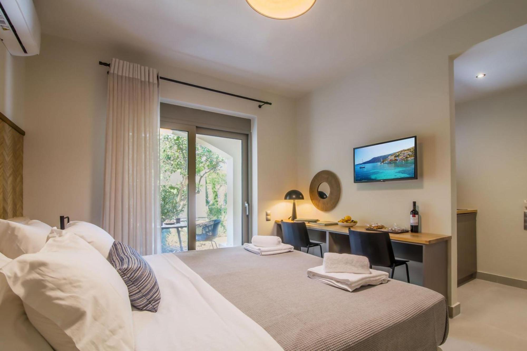 ניקיאנה Blue Symphony Suites Apartments מראה חיצוני תמונה