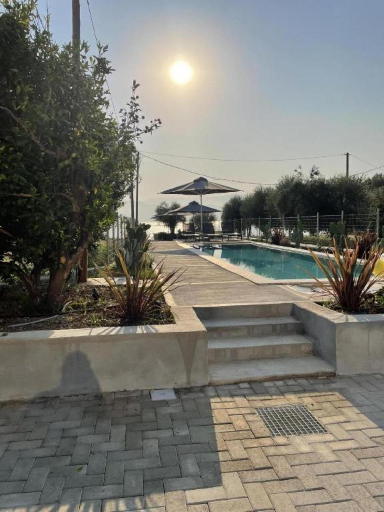ניקיאנה Blue Symphony Suites Apartments מראה חיצוני תמונה