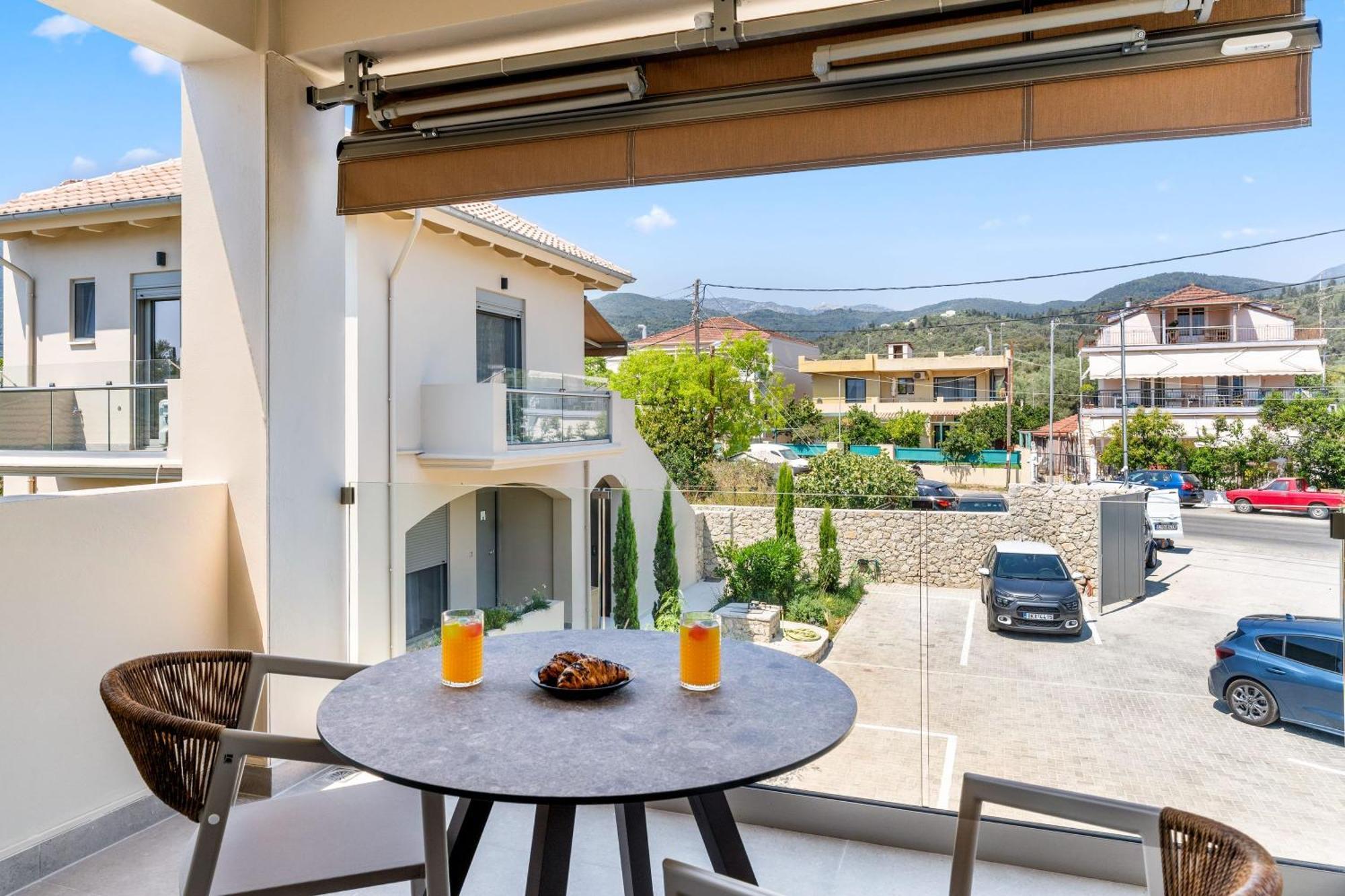ניקיאנה Blue Symphony Suites Apartments מראה חיצוני תמונה