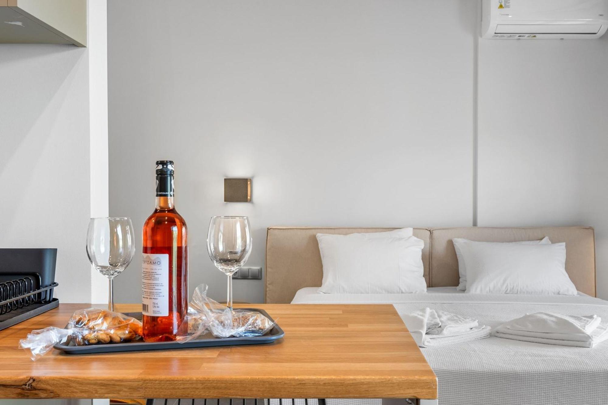 ניקיאנה Blue Symphony Suites Apartments מראה חיצוני תמונה